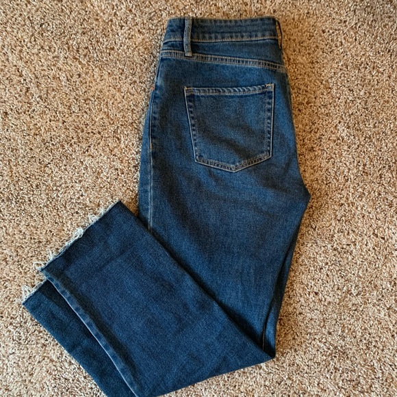 HIGH WAISTED STRAIGHT JEANS - Picture 1 of 3